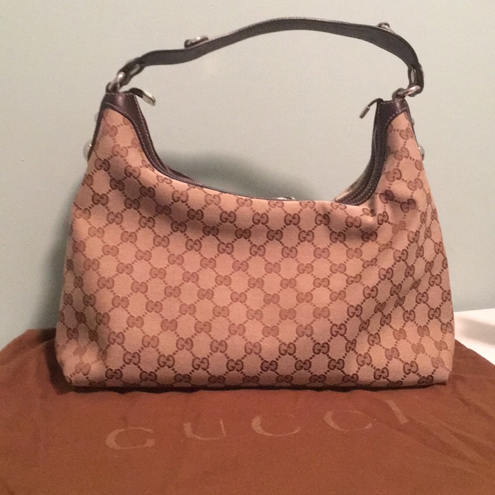 Authentic Gucci Hobo Handbag. - Picture 4 of 5